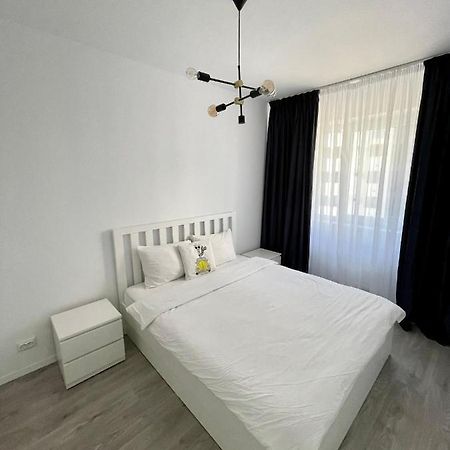 Cozy 1 Bedroom Apartment Oradea Exteriér fotografie