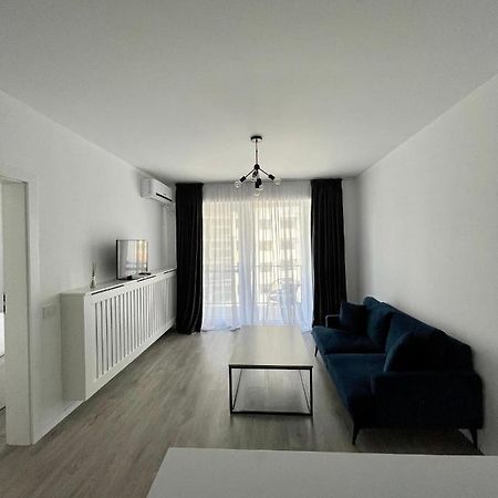 Cozy 1 Bedroom Apartment Oradea Exteriér fotografie